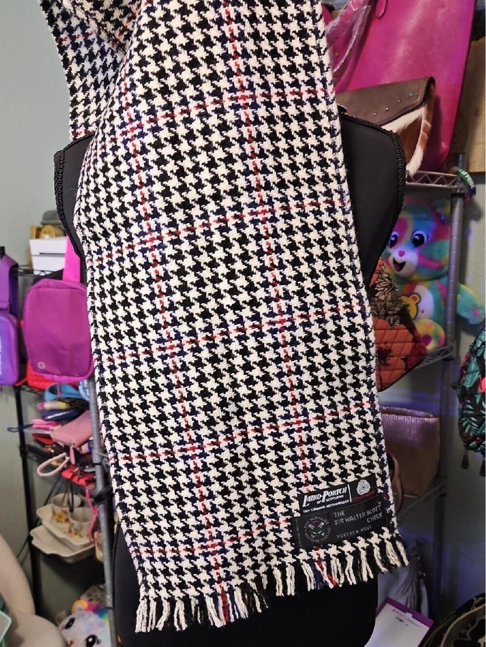 Classic Houndstooth Fringe Scarf